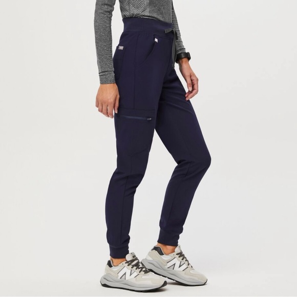 High Waisted Zamora™ Jogger Scrub Pants - Picture 5 of 5